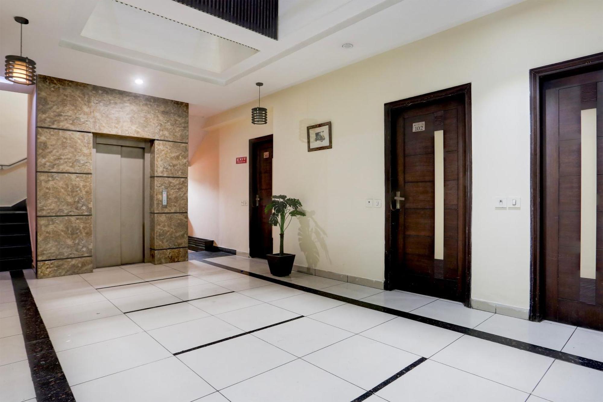 Super Collection O Railway Station Road Near Clock Tower Hotel Ludhiana Eksteriør billede