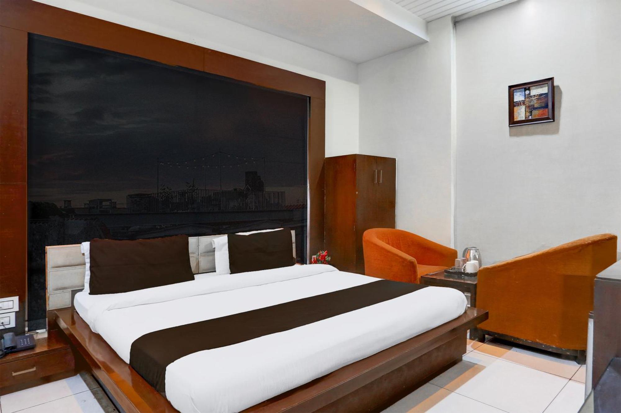 Super Collection O Railway Station Road Near Clock Tower Hotel Ludhiana Eksteriør billede